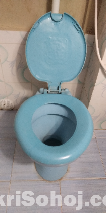 হাই কমোড
